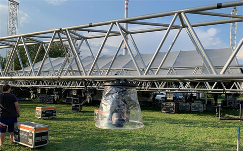 Estructura exterior de estructura de armadura de techo de aluminio en Eslovaquia para celebrar el Año Nuevo 2020