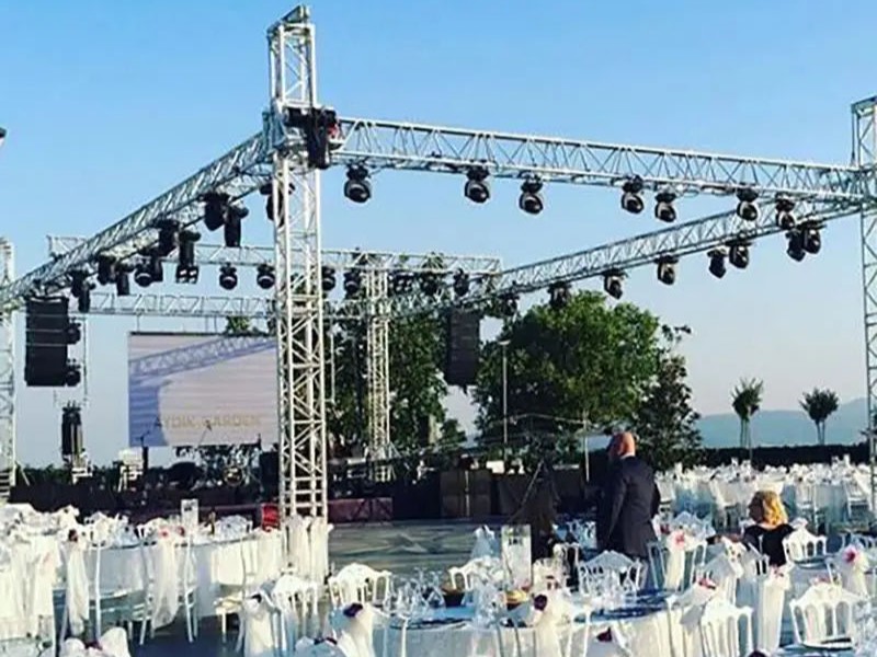 Estructuras de escenario de alta calidad para bodas para su evento perfecto
