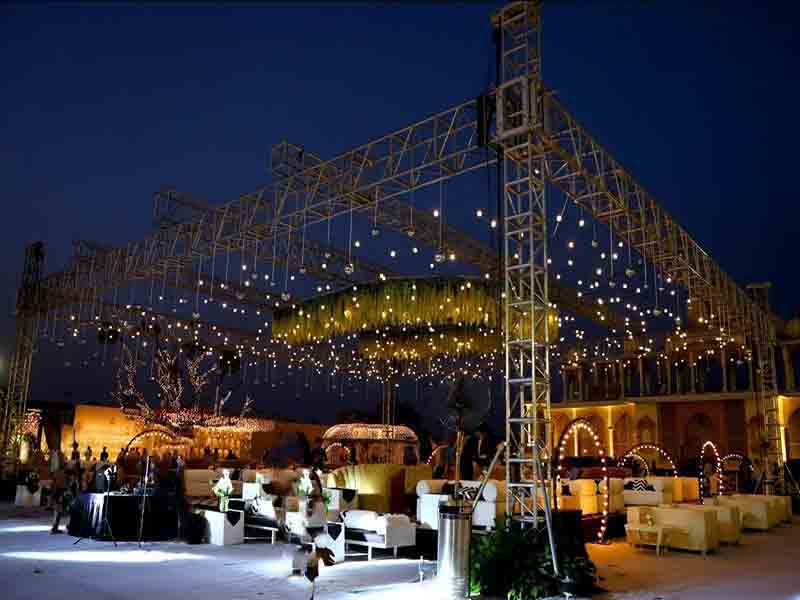 ¿Cómo instalar las plataformas del escenario de la boda?